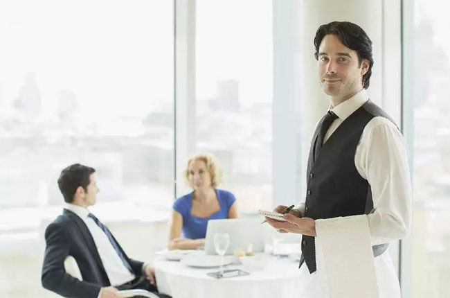 要做到優(yōu)質(zhì)的服務(wù),得先自己心里有服務(wù)意識